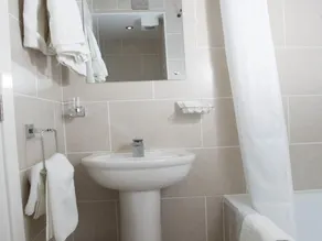The Greenside Hotel - Image 2