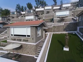 LXR Chalets - Image 4