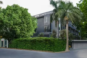 OYO Townhouse 230 Old Gurgaon Sector 14 - Image 3