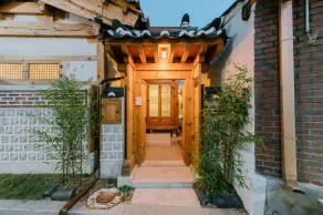 Adam Hanok - Image 3