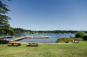 Lakefront Luxury on Goodwin Lake by RedAwning - Image 5