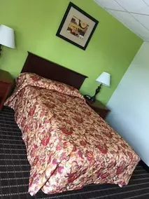 Economy Inn - Image 5