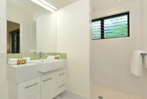17 Cascade House - Luxury Holiday Home - Image 2