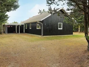 Cozy Holiday Home in Oksbøl With Private Whirlpool - Image 4