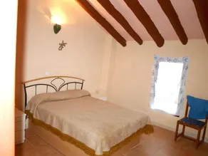 Maison avec jardin, terrasse et barbecue | Vue montagne - Image 2