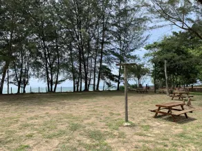 Lis Na Ree Beach Resort - Image 5