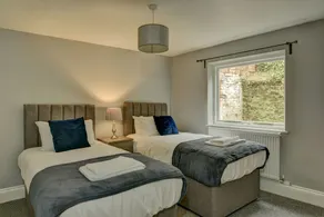 Karah Suites - Friarn Lawn - Image 2