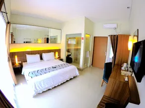 Grand Guci Hotel - Image 4