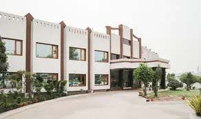 Hotel Grand Chinaar - Image 5