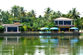 Lake Symphony Resort - Image 5