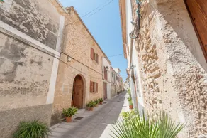 Artist House - Image 5