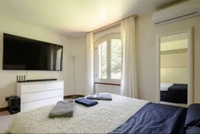 Villa di Lusso con Piscina Privata - Image 2