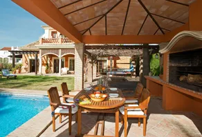 Holiday Villa With 5 Bedrooms, Private Pool, Nueva Andalucia, Marbella - Image 3