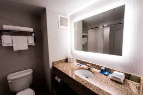 Holiday Inn Express Dayton - Image 4