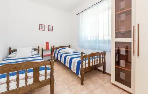 Nice Home in Sibenik With Wifi and 4 Bedrooms - Image 4