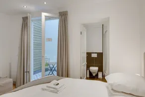 Super Luxurious Studio Jordaan - Image 5
