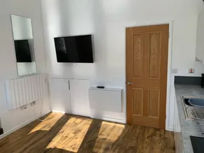Modern 1-bed Apartment in Caldicot, Self Check in - Image 3