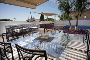 Beachside Luxury Villa Private Heated Pool & Sea Views in Las Chapas - Image 2