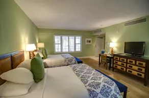Naples Beach Hotel and Golf Club - Image 3