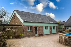 Luxury Cottage With hot tub in the Forest of Dean - Image 5