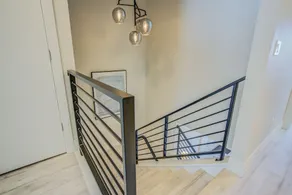 4BR Mnt Viewsmodern Urbanityrooftop Patio - Image 2