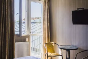 Prima Avenue Hotel - Image 2
