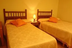 Hostal El Castaneu - Image 4