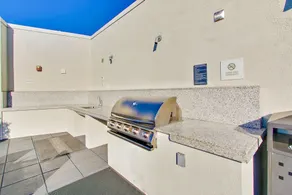 Global Luxury Suites at Wilshire - Image 3