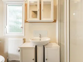 Serene Mobile Home in Hastings Near Smugglers Adventure - Image 3