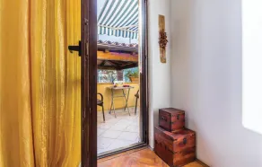 Beautiful Home in Pula With Wifi and 2 Bedrooms - Image 4