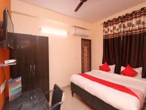 OYO 28366 Ram & Sons Residency - Image 2