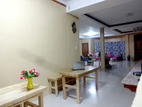 The Yellow House - Image 4