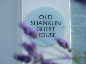 Old Shanklin Apartment - Image 5
