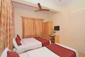 Hotel Pearl Inn - Image 2