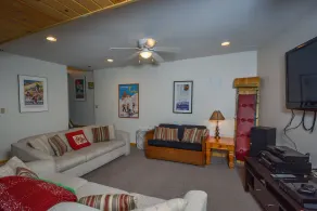 Swimming Bear Lodge - Image 3