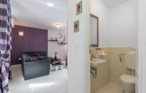 Awesome Home in Visnjan With Wifi and 2 Bedrooms - Image 5
