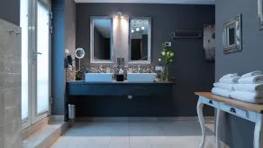 Luxury Suites Amsterdam - Image 2