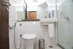 Caspia Hotel New Delhi - Image 4
