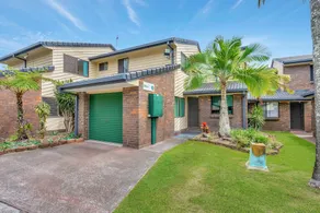 Fountain View Estate - QSTAY - Image 3