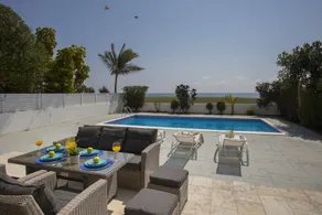 Mazotos Villa Iris - Image 5