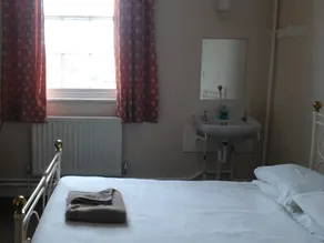 The George - Image 3
