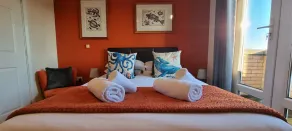Wren Way Serviced Accommodation - Image 3