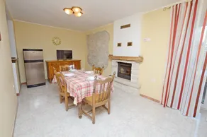 House Zora - Image 4