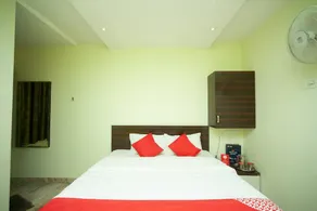 Sri Kumaran Residency By OYO Rooms - Image 2