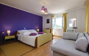 Stunning Home in Oslje With Wifi and 2 Bedrooms - Image 5