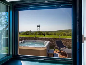 Villa for up to 6 persons with jacuzzi, private garden, WiFi, A/C - Image 5