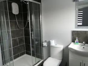 Encore Rooms - Image 4