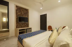 Hotel Almora Delhi Airport - Image 2