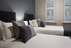 Luxe on Queensberry - Image 4