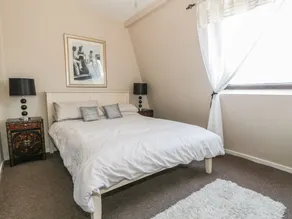 9 Albion Mews - Image 2